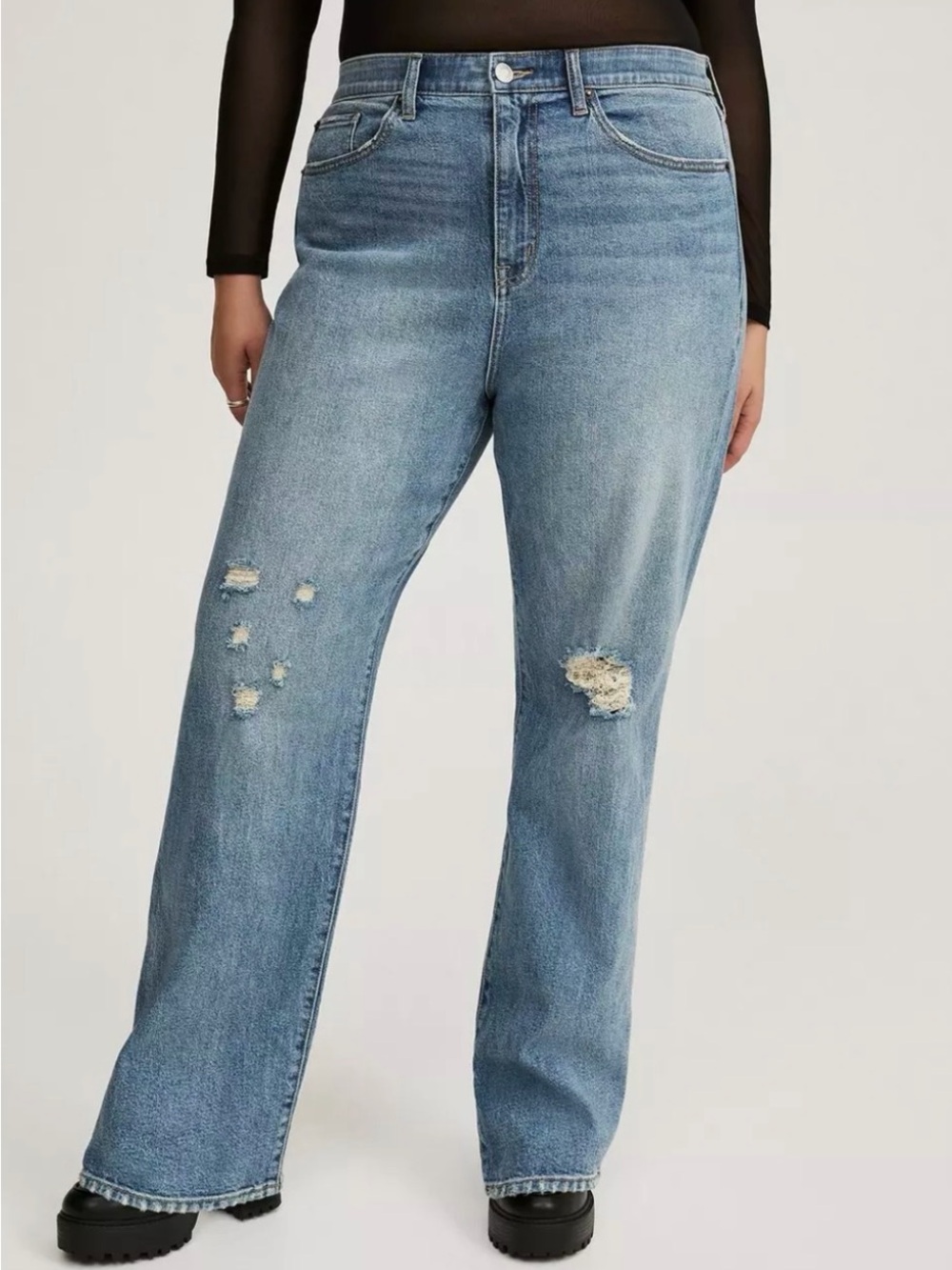 Torrid NWT Size 14 High Rise Straight Classic Distressed Jeans